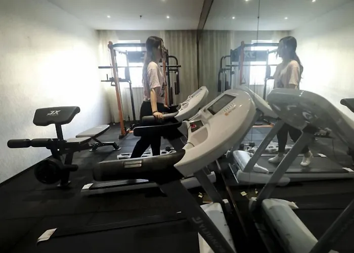 Greentree Eastern Jingde Town Railway Station Hotel